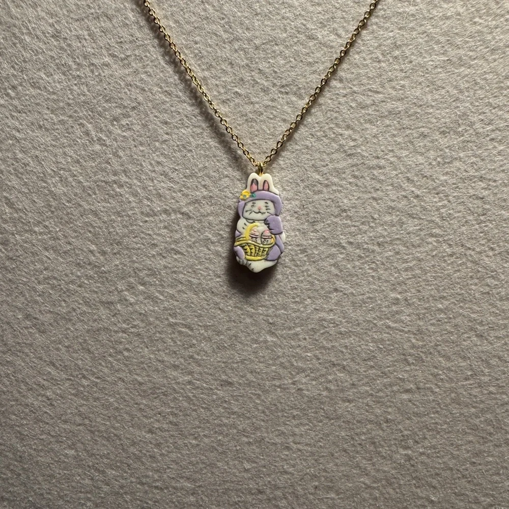 Vintage 1980s Whimsical Bunny Pendant Necklace 16” chain